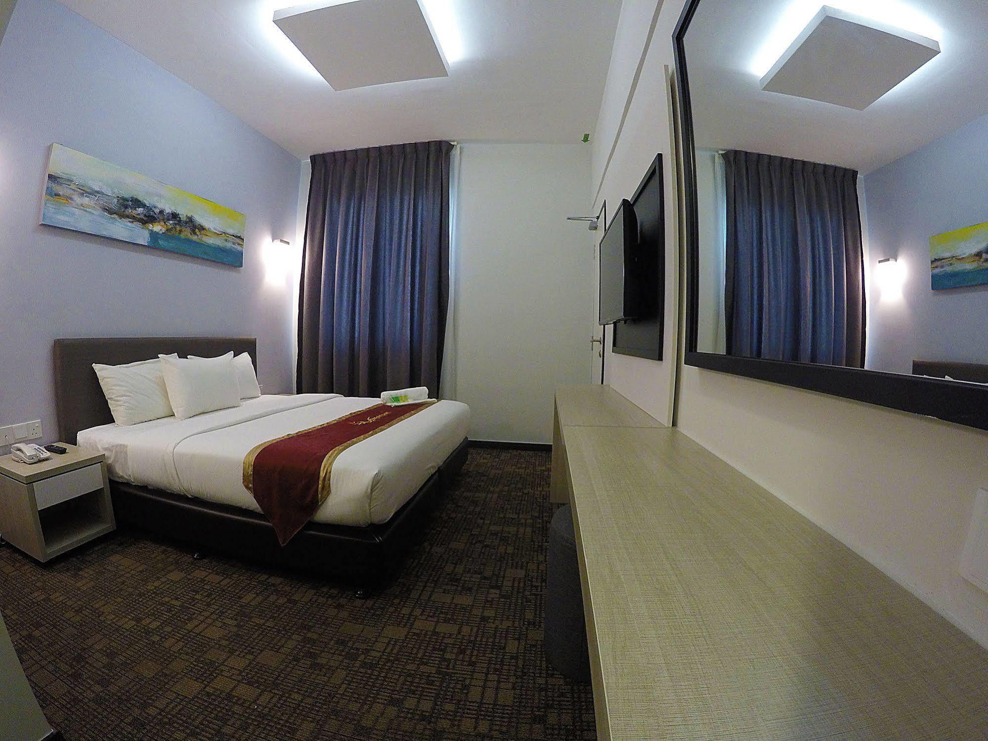 Amansari Hotel Nusajaya Nusajaya  Zewnętrze zdjęcie