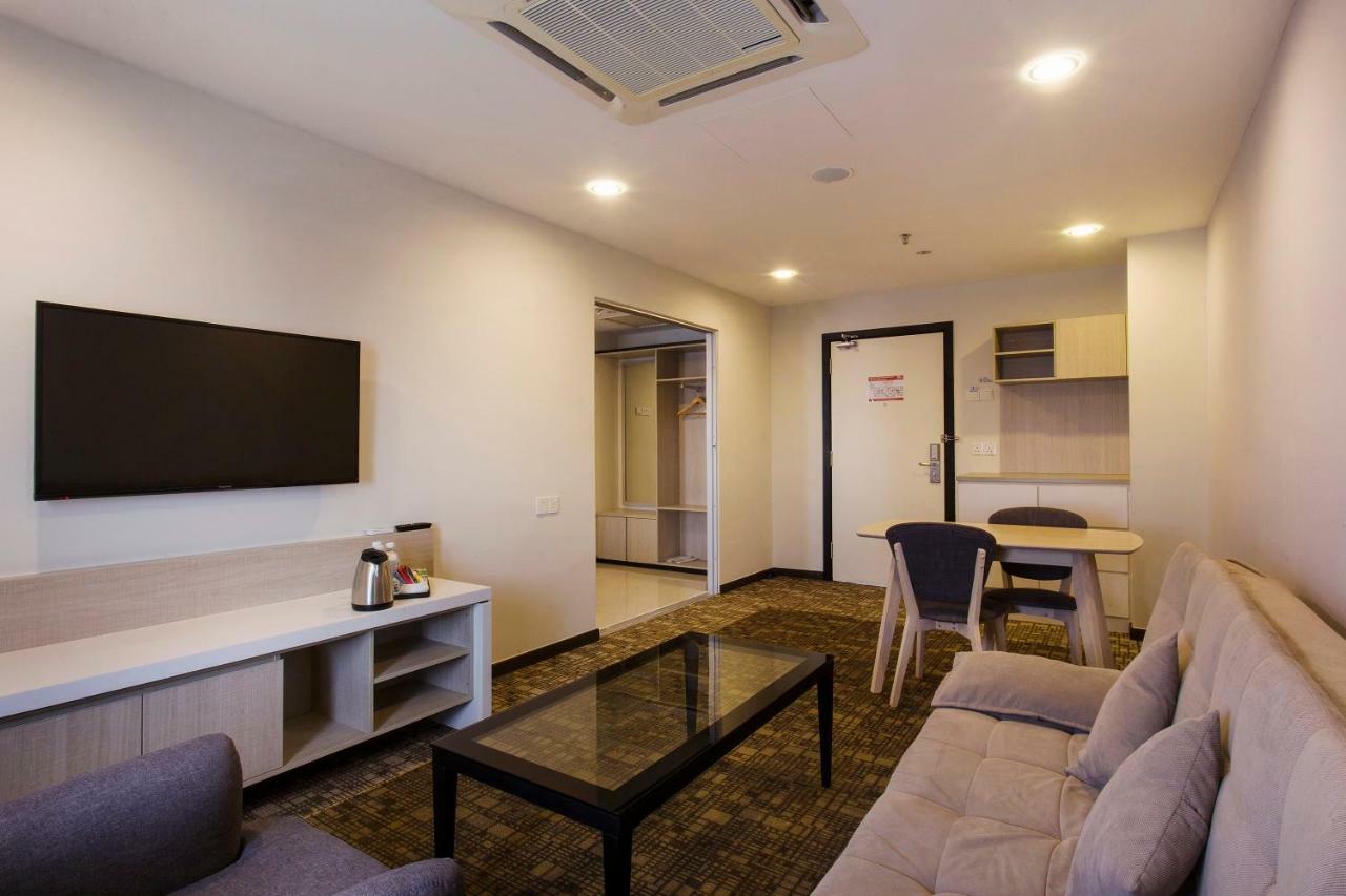 Amansari Hotel Nusajaya Zewnętrze zdjęcie